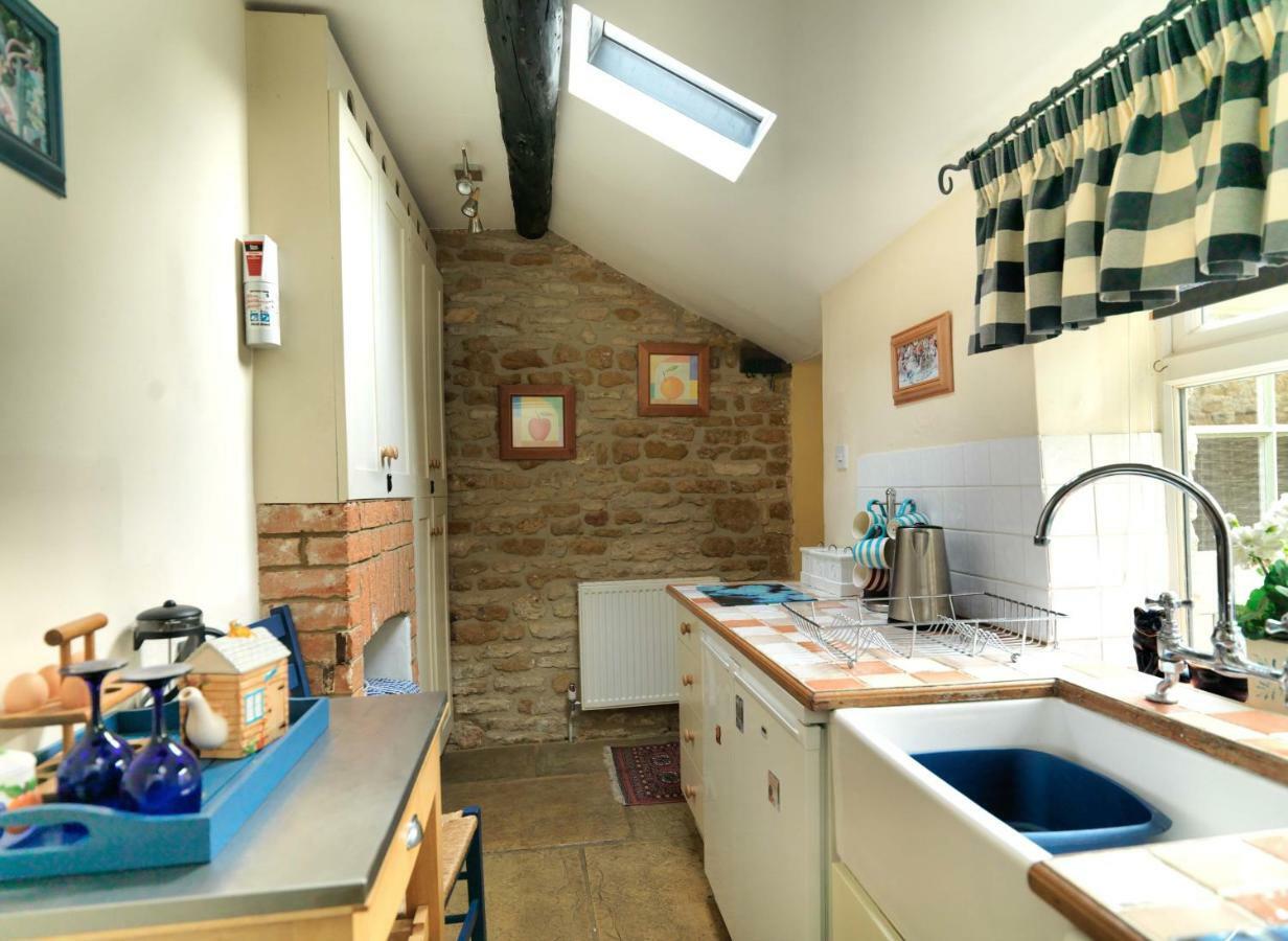 Odd Cottage Oddington  Ngoại thất bức ảnh
